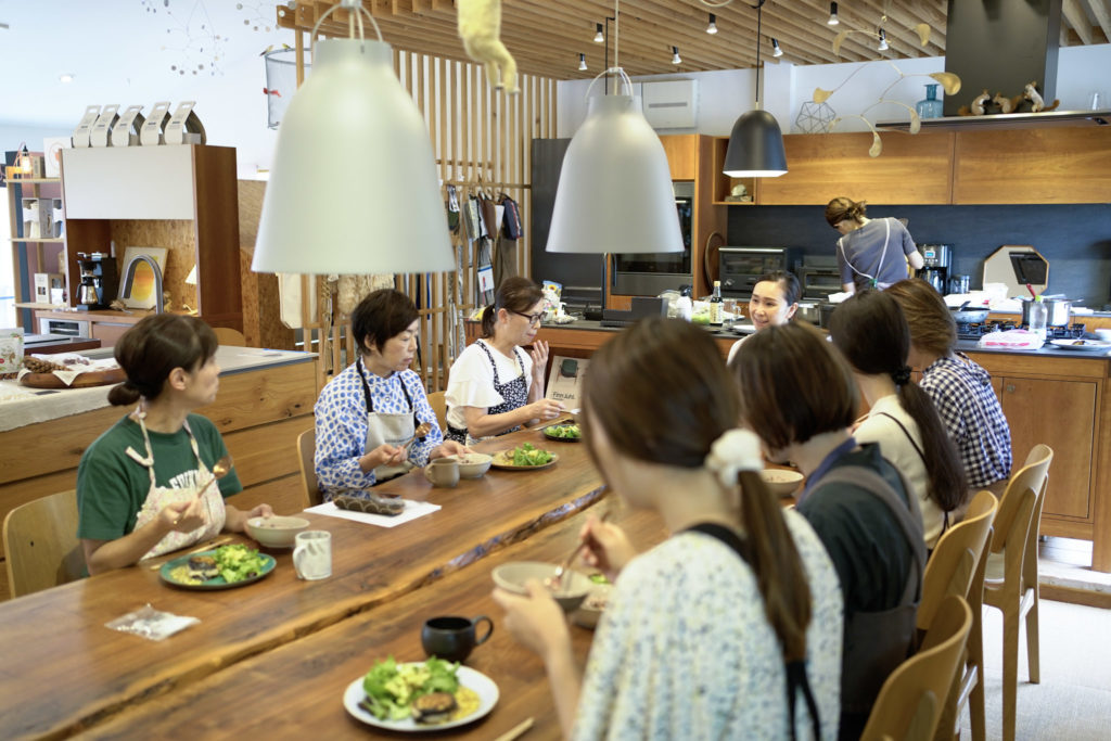 title: meili “夏の養生薬膳レッスン”｜2024.6.25 | Page No,555 | No.14 | sync-furniture | 株式会社 SYNC | 福岡県 家具工房 | オーダーメイドキッチン