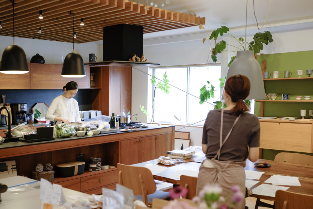 title: meili “夏の養生薬膳レッスン”｜2024.6.25 | Page No,555 | No.1 | sync-furniture | 株式会社 SYNC | 福岡県 家具工房 | オーダーメイドキッチン