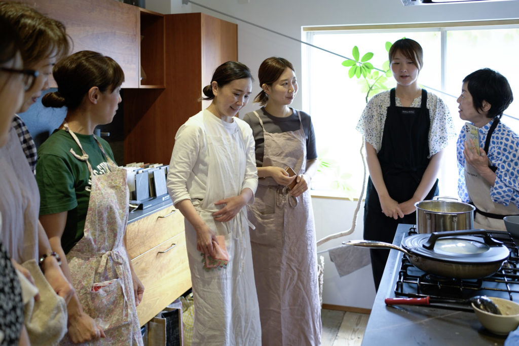 title: meili “夏の養生薬膳レッスン”｜2024.6.25 | Page No,555 | No.10 | sync-furniture | 株式会社 SYNC | 福岡県 家具工房 | オーダーメイドキッチン