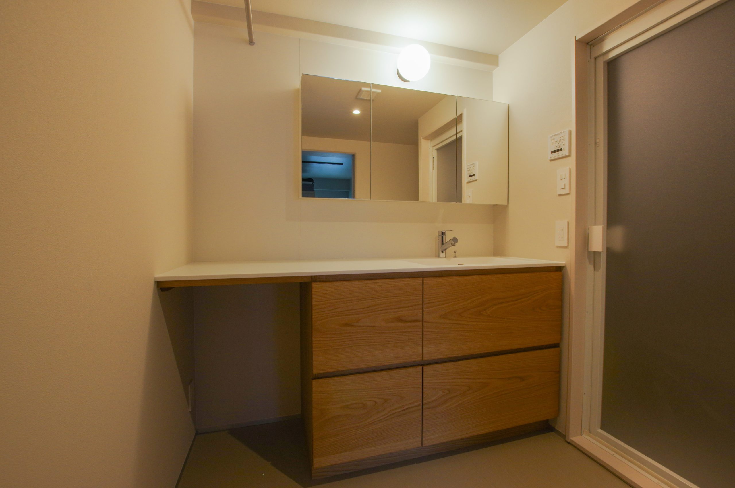 title: RENOVATION 11｜マンション | Page No,617 | No.22 | sync-furniture | 株式会社 SYNC | 福岡県 家具工房 | オーダーメイドキッチン