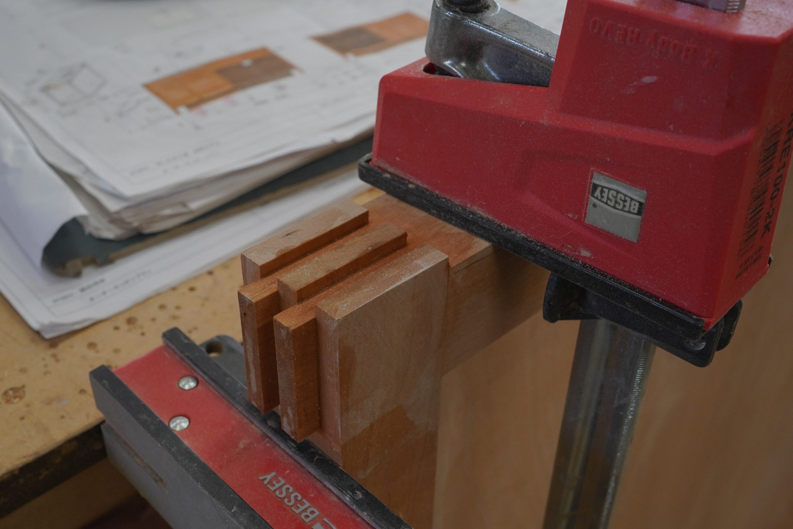 title: 12.19｜職人技が光るほぞ組み | Page No,638 | No.1 | sync-furniture | 株式会社 SYNC | 福岡県 家具工房 | オーダーメイドキッチン