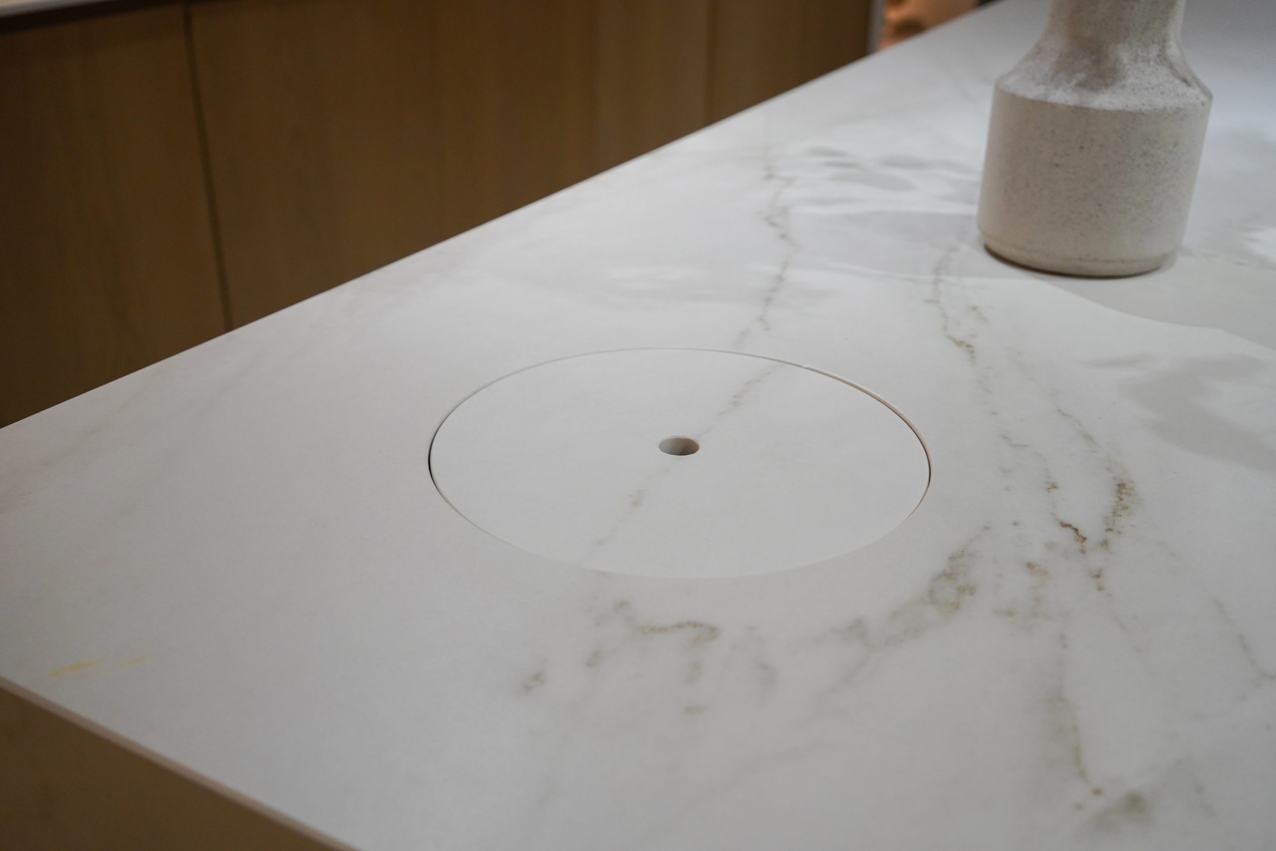 title: 12.10｜コセンティーノシティ東京の訪問 | Page No,632 | No.15 | sync-furniture | 株式会社 SYNC | 福岡県 家具工房 | オーダーメイドキッチン