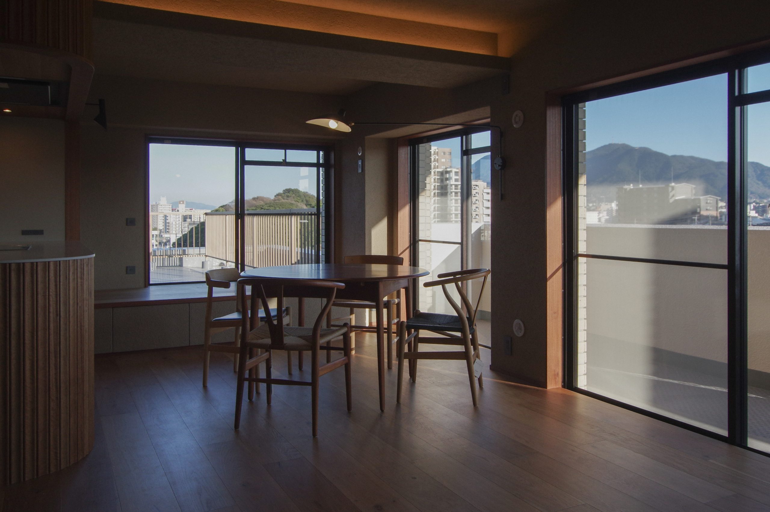 title: 01.16｜マンションへ家具の運び込み | Page No,647 | No.2 | sync-furniture | 株式会社 SYNC | 福岡県 家具工房 | オーダーメイドキッチン