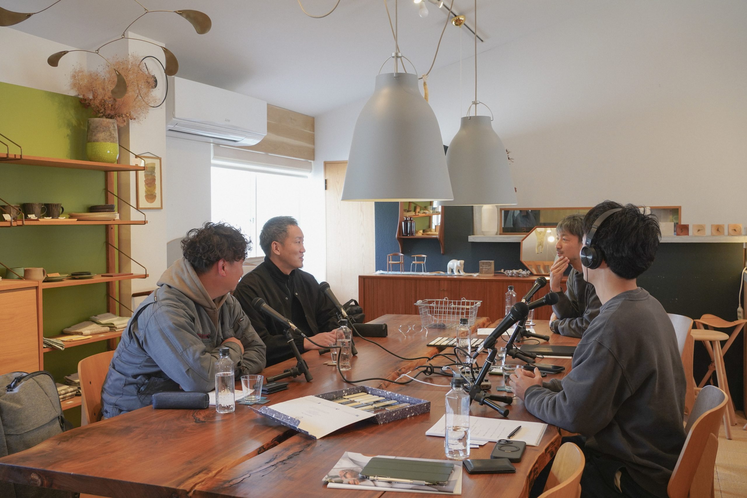 title: 02.06｜スペシャリストとラジオ収録 | Page No,649 | No.1 | sync-furniture | 株式会社 SYNC | 福岡県 家具工房 | オーダーメイドキッチン