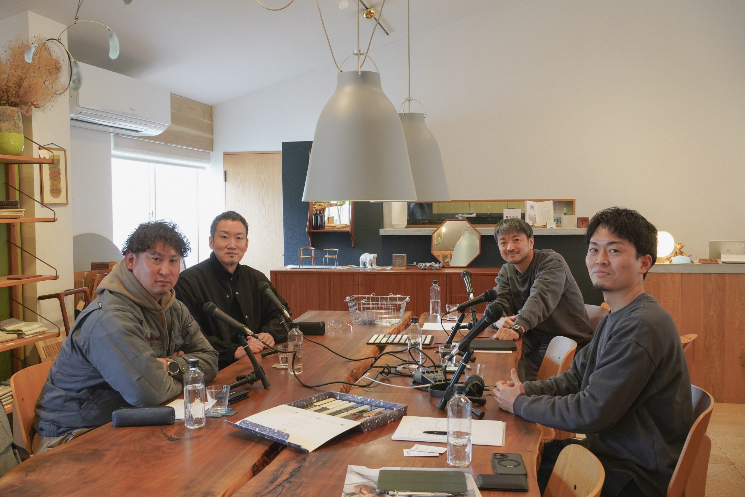 title: 02.06｜スペシャリストとラジオ収録 | Page No,649 | No.3 | sync-furniture | 株式会社 SYNC | 福岡県 家具工房 | オーダーメイドキッチン