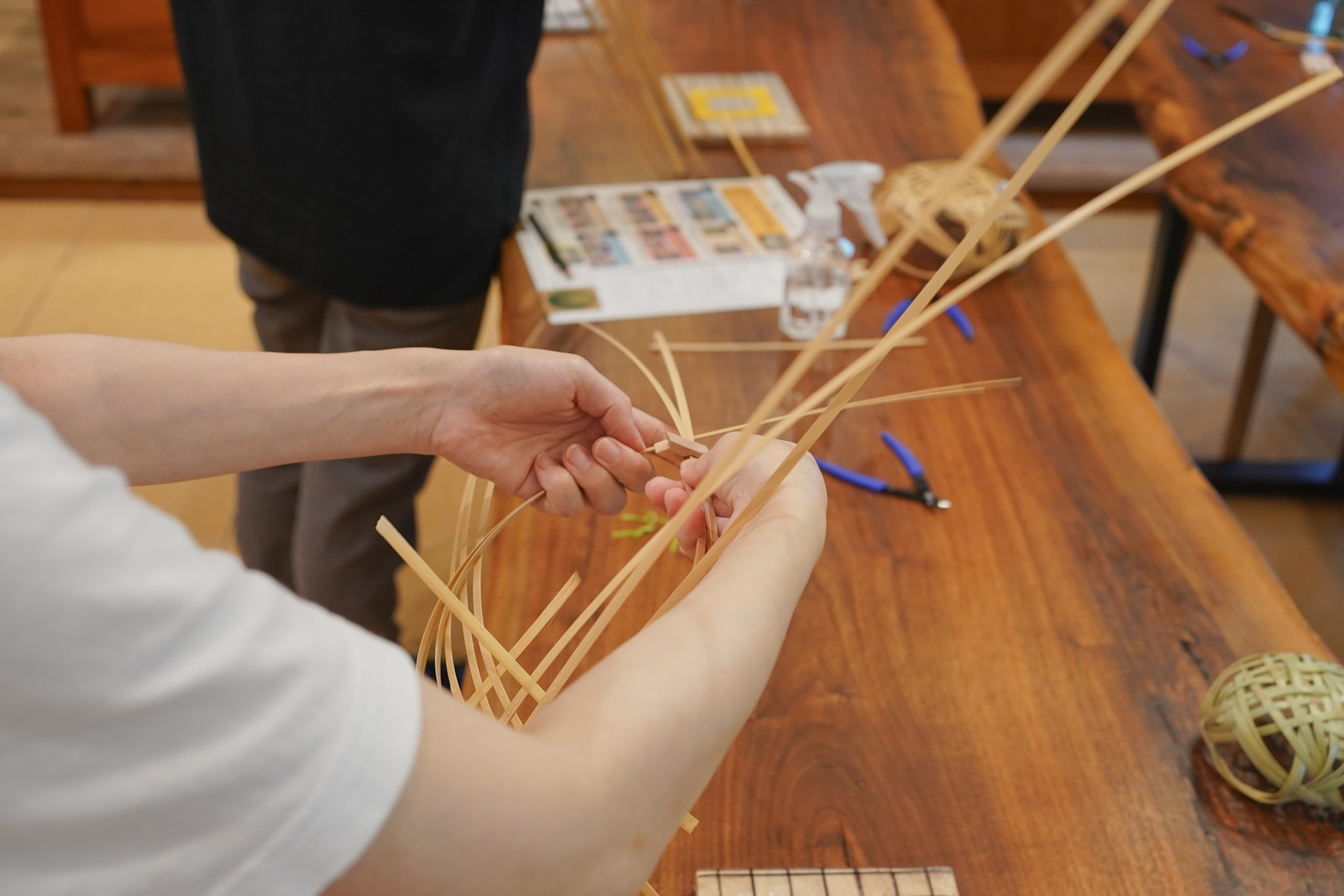 title: 傳う “竹籠づくりWS”レポート｜2026.7.6 | Page No,674 | No.5 | sync-furniture | 株式会社 SYNC | 福岡県 家具工房 | オーダーメイドキッチン