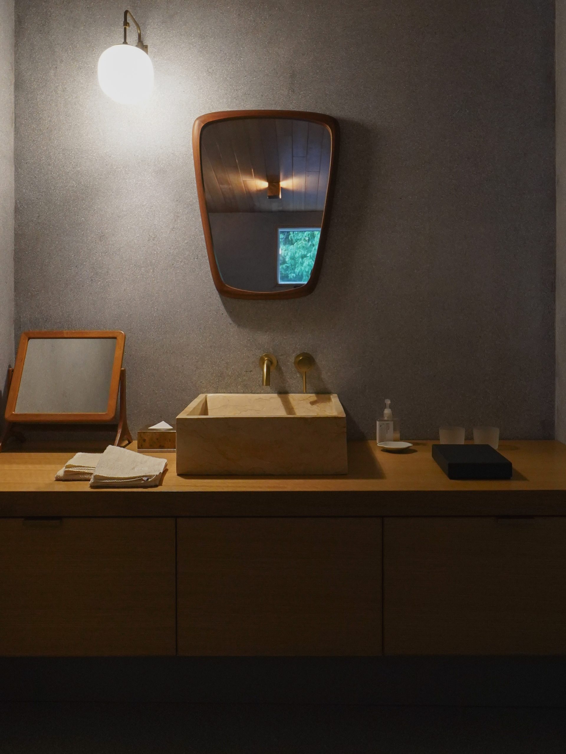 title: 07.10｜家具がつくる心地よい空間 | Page No,671 | No.49 | sync-furniture | 株式会社 SYNC | 福岡県 家具工房 | オーダーメイドキッチン