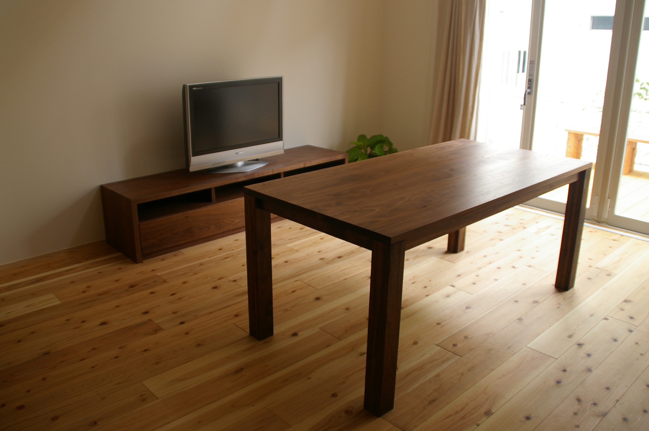 title: HOUSE 11 | Page No,1 | No.1 | sync-furniture | 株式会社 SYNC | 福岡県 家具工房 | オーダーメイドキッチン