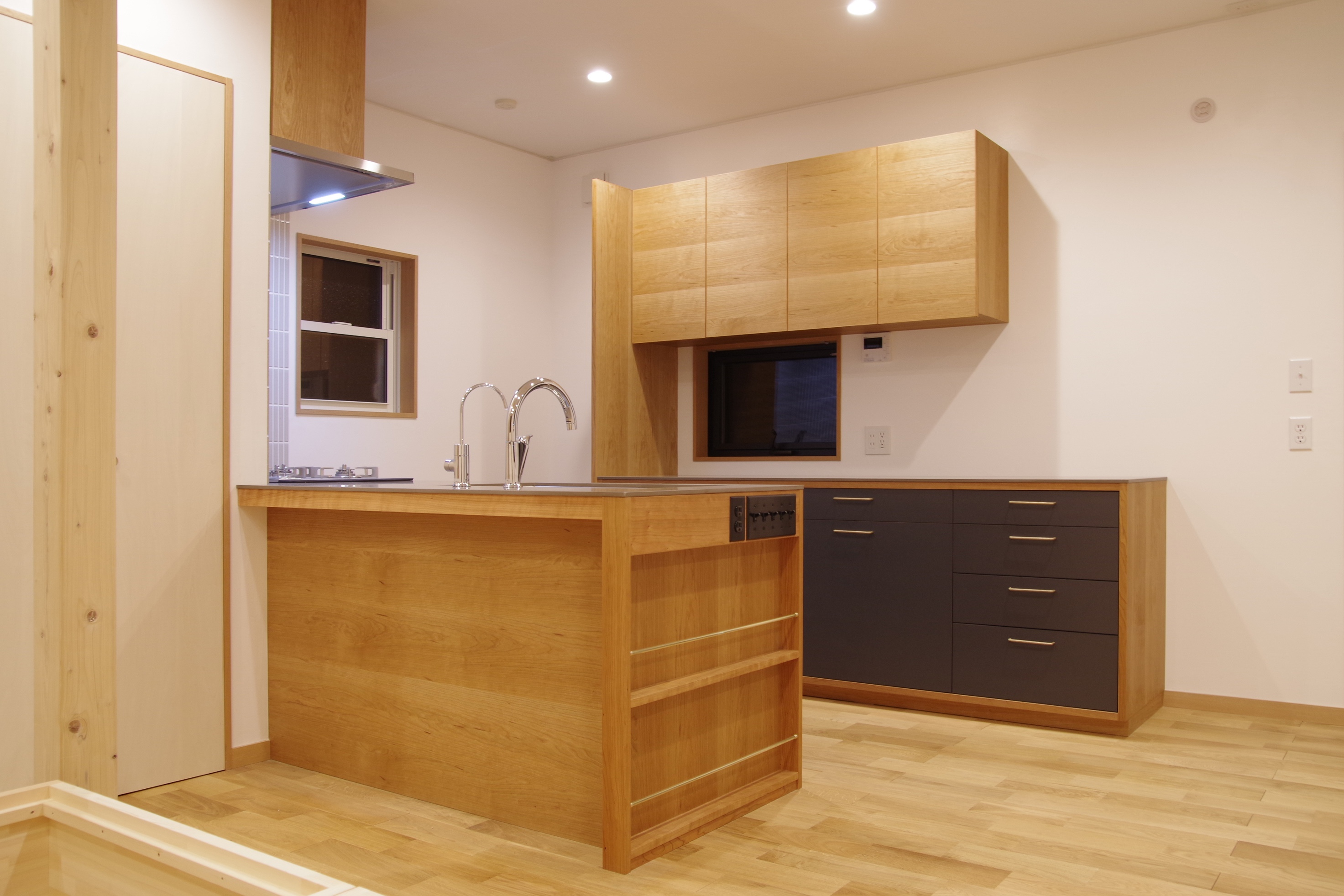 title: HOUSE 52 | Page No,55 | No.1 | sync-furniture | 株式会社 SYNC | 福岡県 家具工房 | オーダーメイドキッチン