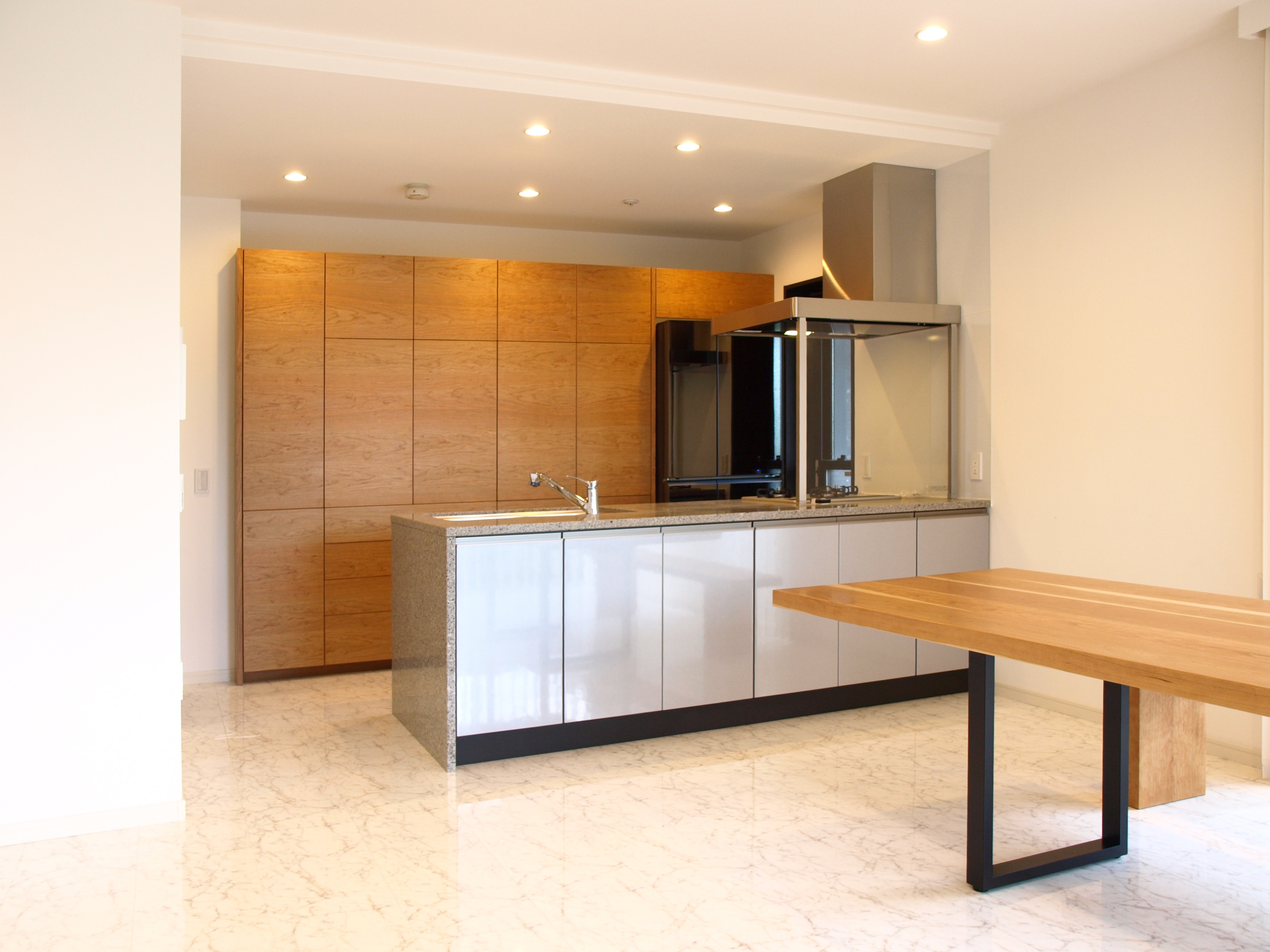 title: HOUSE 64 | Page No,71 | No.1 | sync-furniture | 株式会社 SYNC | 福岡県 家具工房 | オーダーメイドキッチン