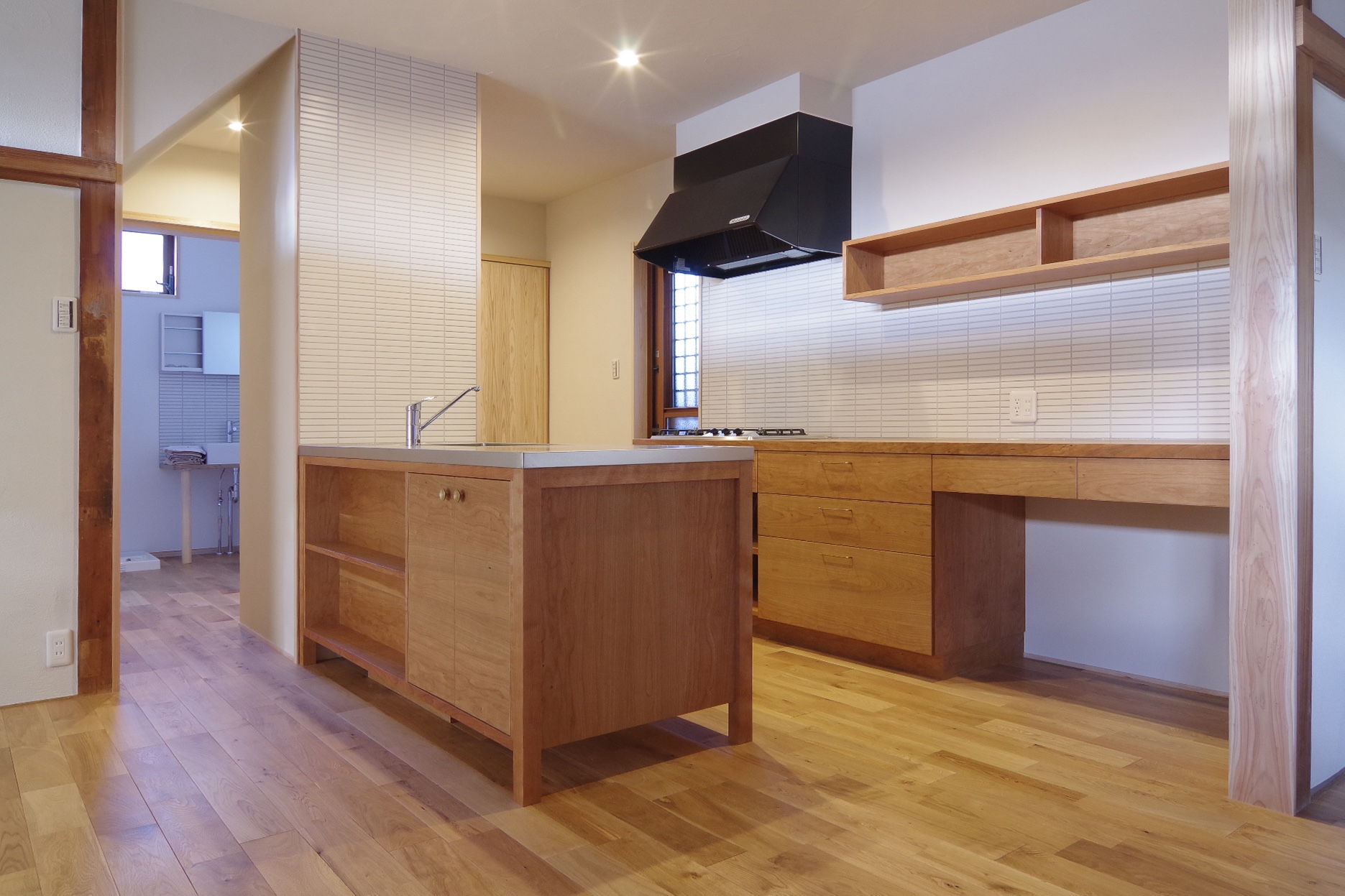 title: HOUSE 80 | Page No,87 | No.1 | sync-furniture | 株式会社 SYNC | 福岡県 家具工房 | オーダーメイドキッチン