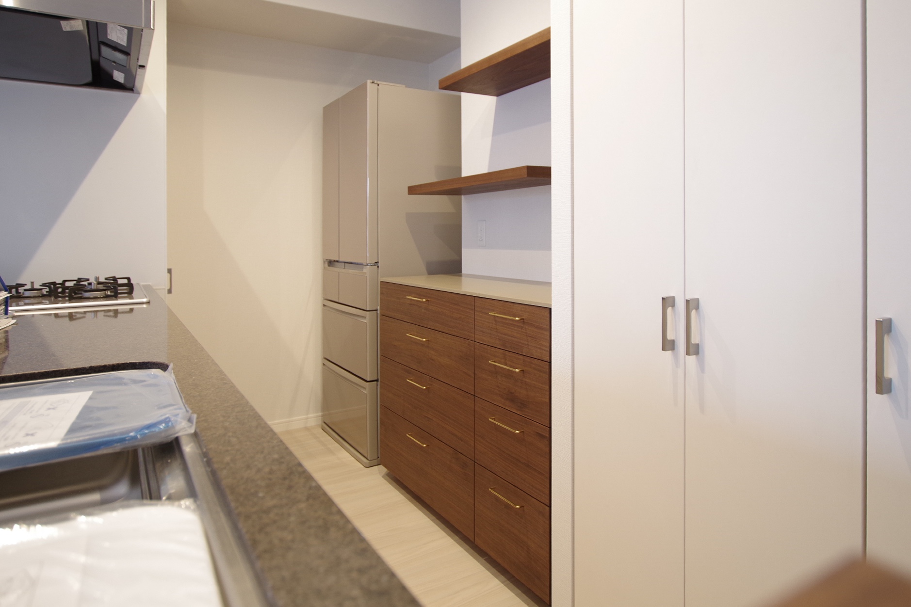 title: HOUSE 85 | Page No,92 | No.1 | sync-furniture | 株式会社 SYNC | 福岡県 家具工房 | オーダーメイドキッチン