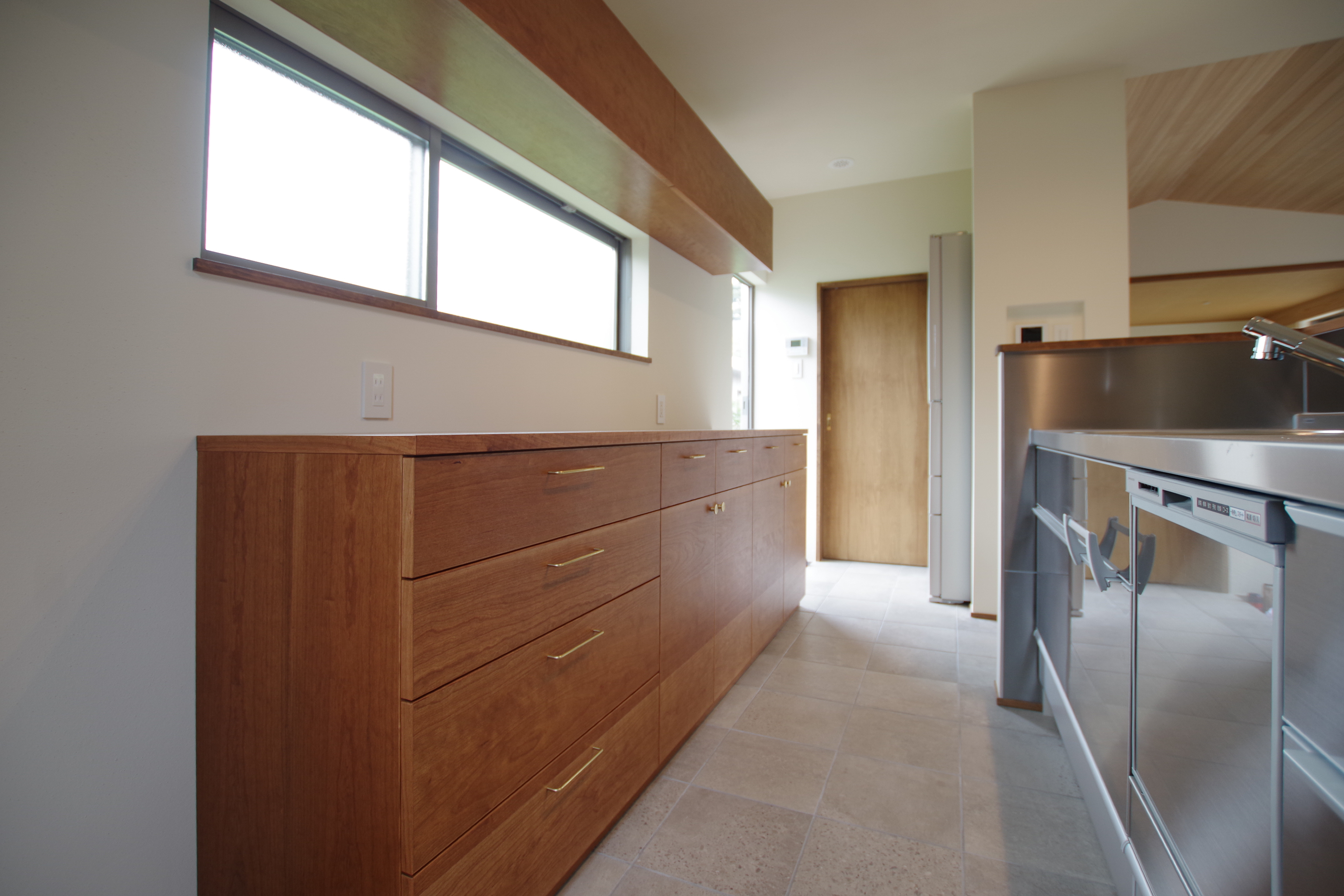 title: HOUSE 93 | Page No,101 | No.1 | sync-furniture | 株式会社 SYNC | 福岡県 家具工房 | オーダーメイドキッチン