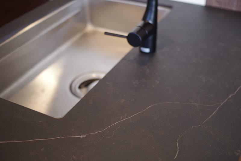 title: HOUSE 98 | Page No,106 | No.5 | sync-furniture | 株式会社 SYNC | 福岡県 家具工房 | オーダーメイドキッチン