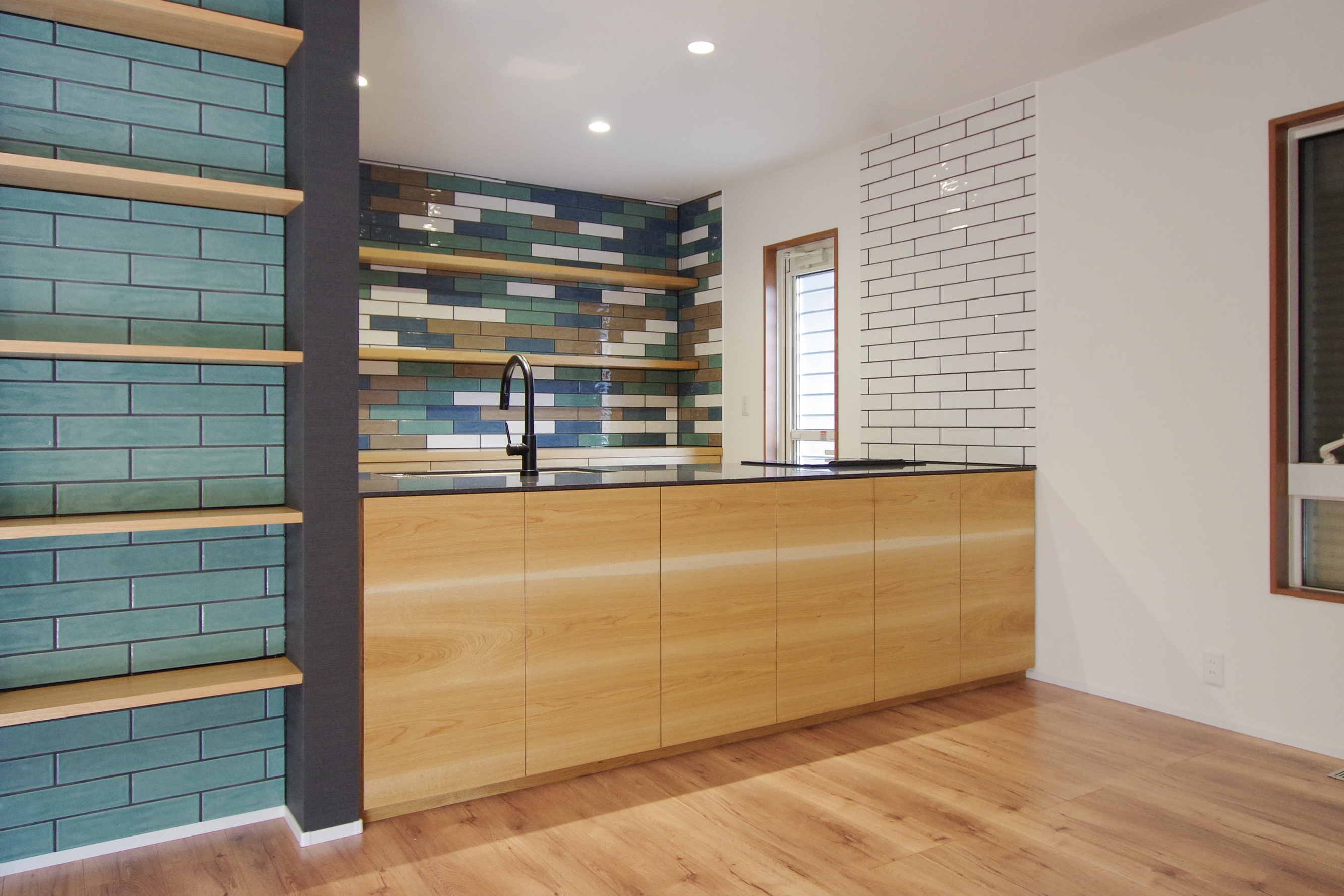 title: HOUSE 102 | Page No,112 | No.1 | sync-furniture | 株式会社 SYNC | 福岡県 家具工房 | オーダーメイドキッチン