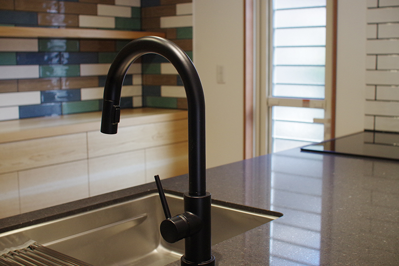 title: HOUSE 102 | Page No,112 | No.4 | sync-furniture | 株式会社 SYNC | 福岡県 家具工房 | オーダーメイドキッチン