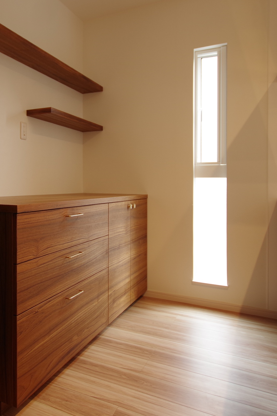 title: HOUSE 107 | Page No,118 | No.2 | sync-furniture | 株式会社 SYNC | 福岡県 家具工房 | オーダーメイドキッチン