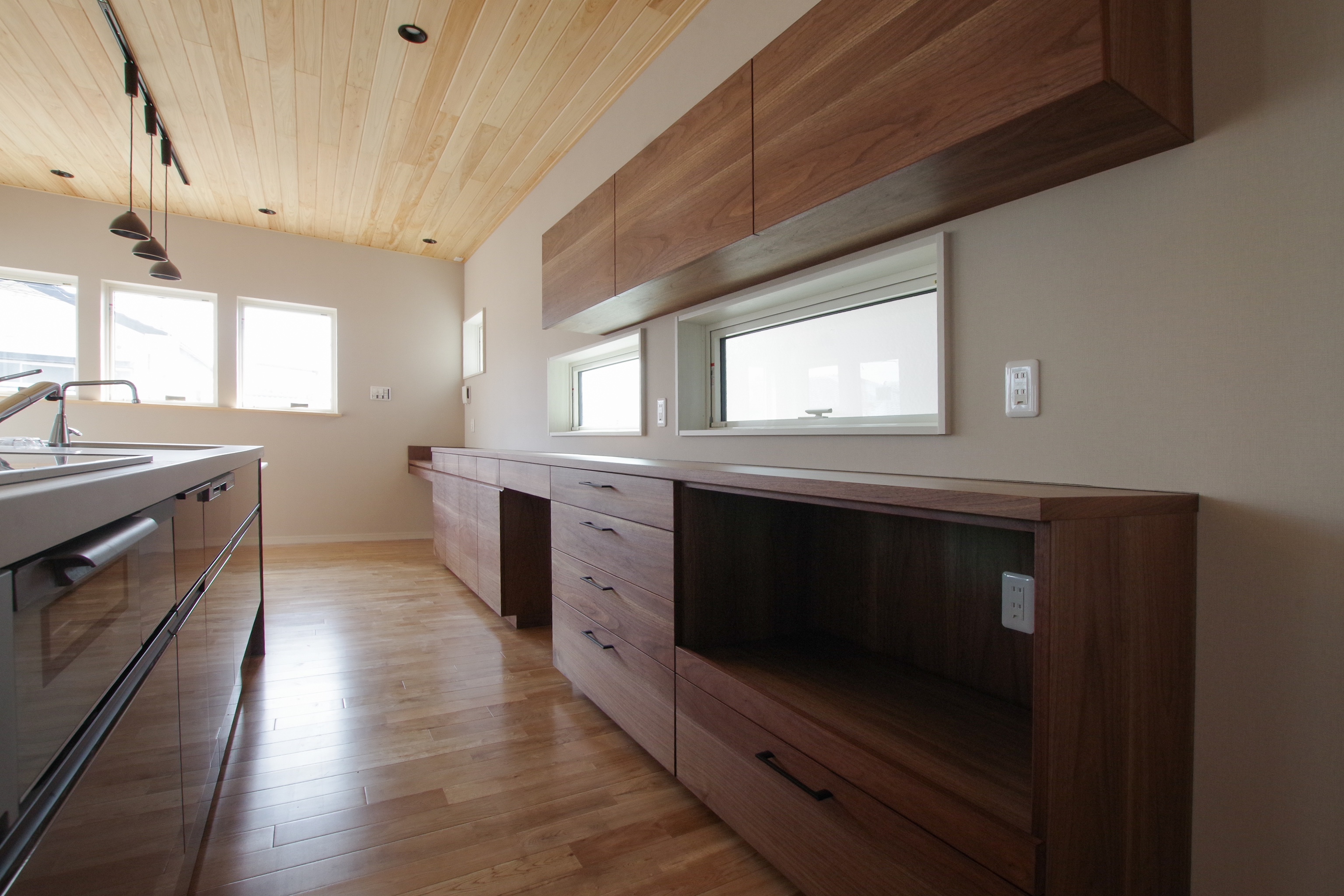 title: HOUSE 109 | Page No,120 | No.1 | sync-furniture | 株式会社 SYNC | 福岡県 家具工房 | オーダーメイドキッチン