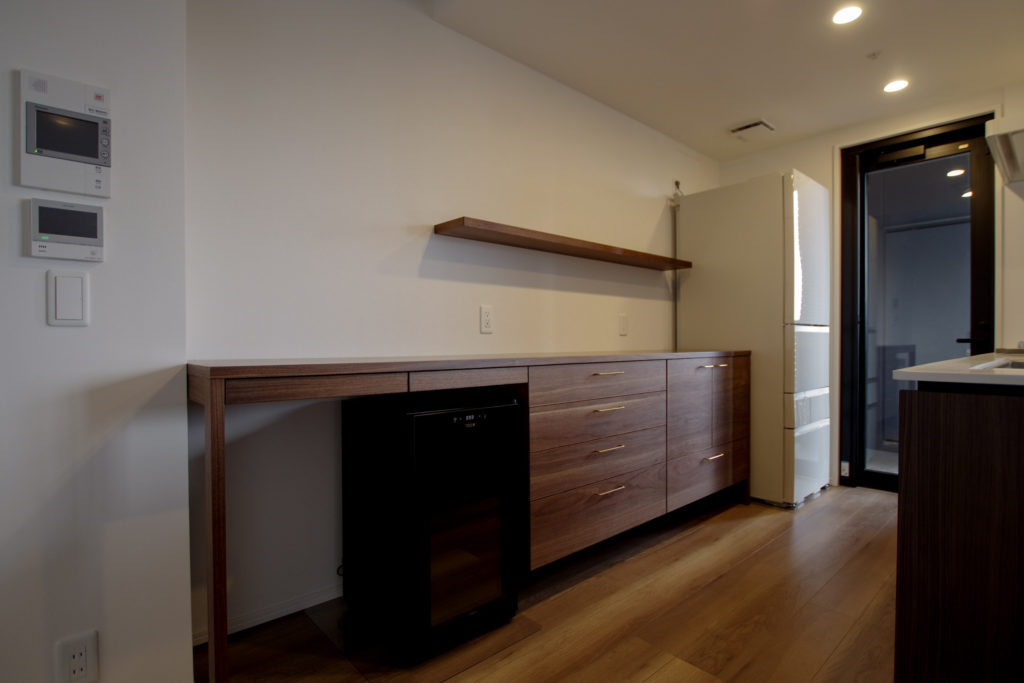 title: HOUSE 111 | Page No,122 | No.4 | sync-furniture | 株式会社 SYNC | 福岡県 家具工房 | オーダーメイドキッチン