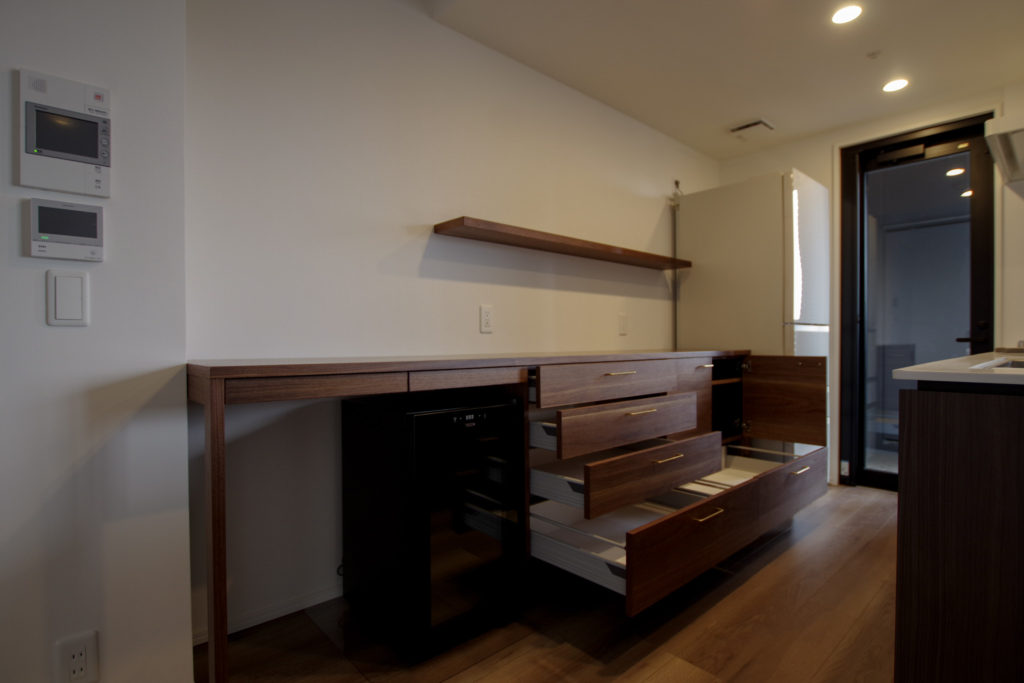 title: HOUSE 111 | Page No,122 | No.5 | sync-furniture | 株式会社 SYNC | 福岡県 家具工房 | オーダーメイドキッチン