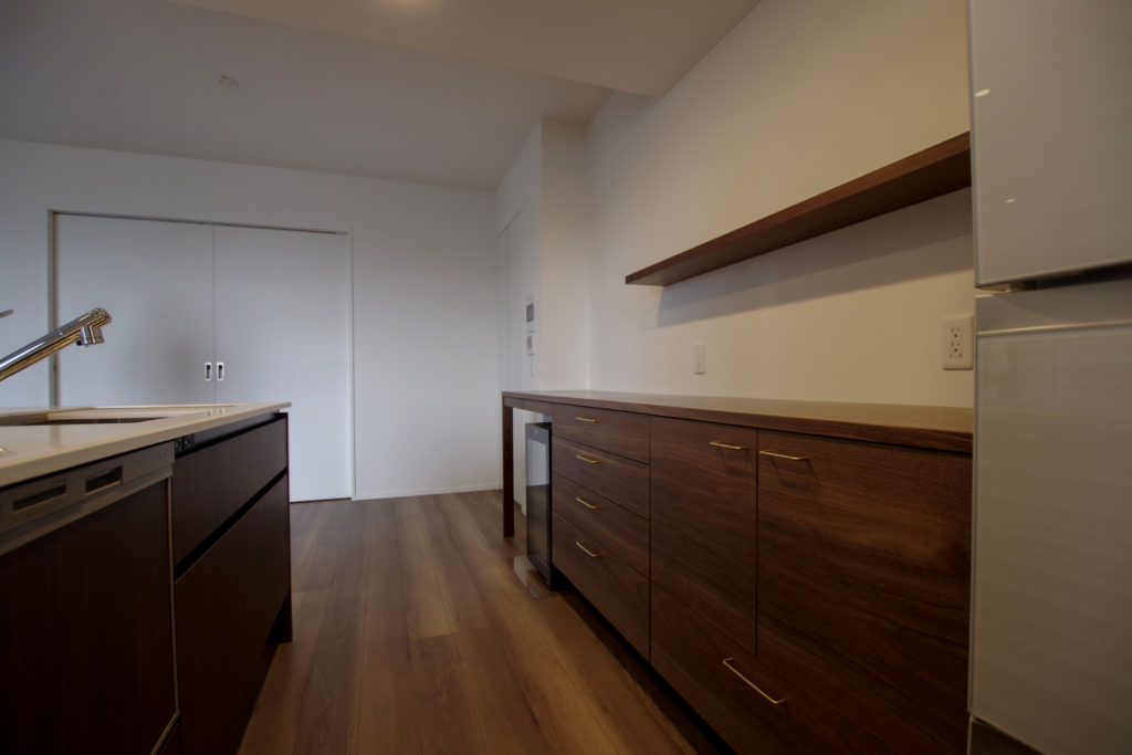 title: HOUSE 111 | Page No,122 | No.2 | sync-furniture | 株式会社 SYNC | 福岡県 家具工房 | オーダーメイドキッチン