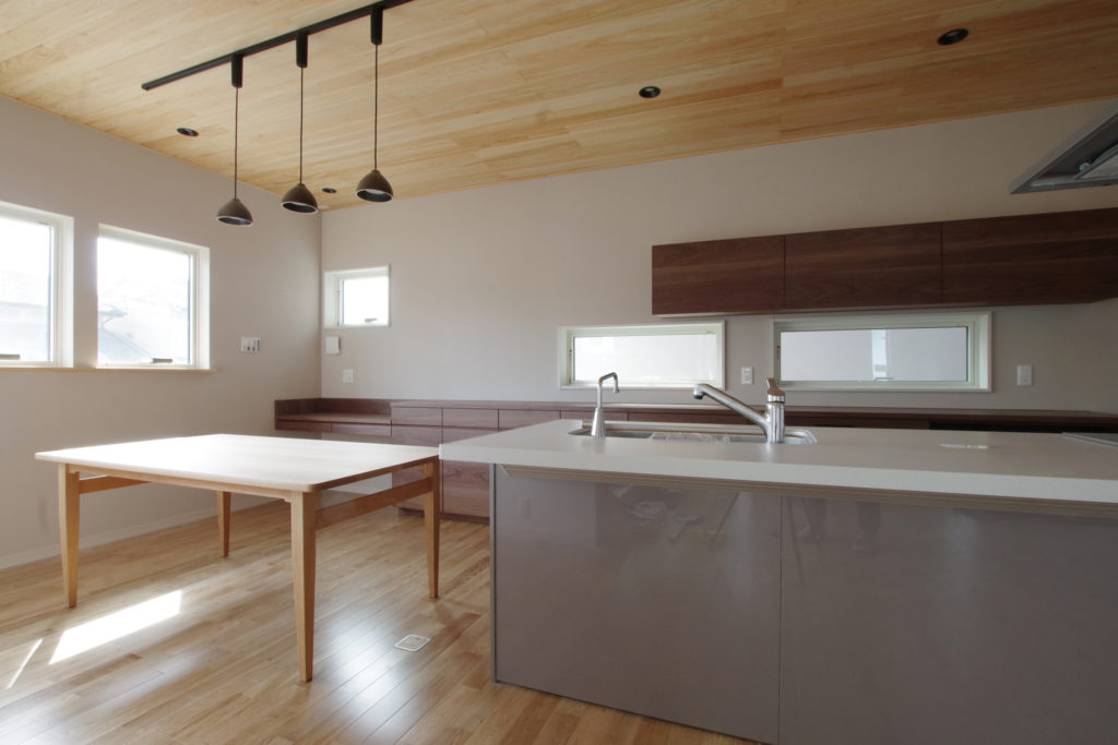 title: HOUSE 109 | Page No,120 | No.6 | sync-furniture | 株式会社 SYNC | 福岡県 家具工房 | オーダーメイドキッチン