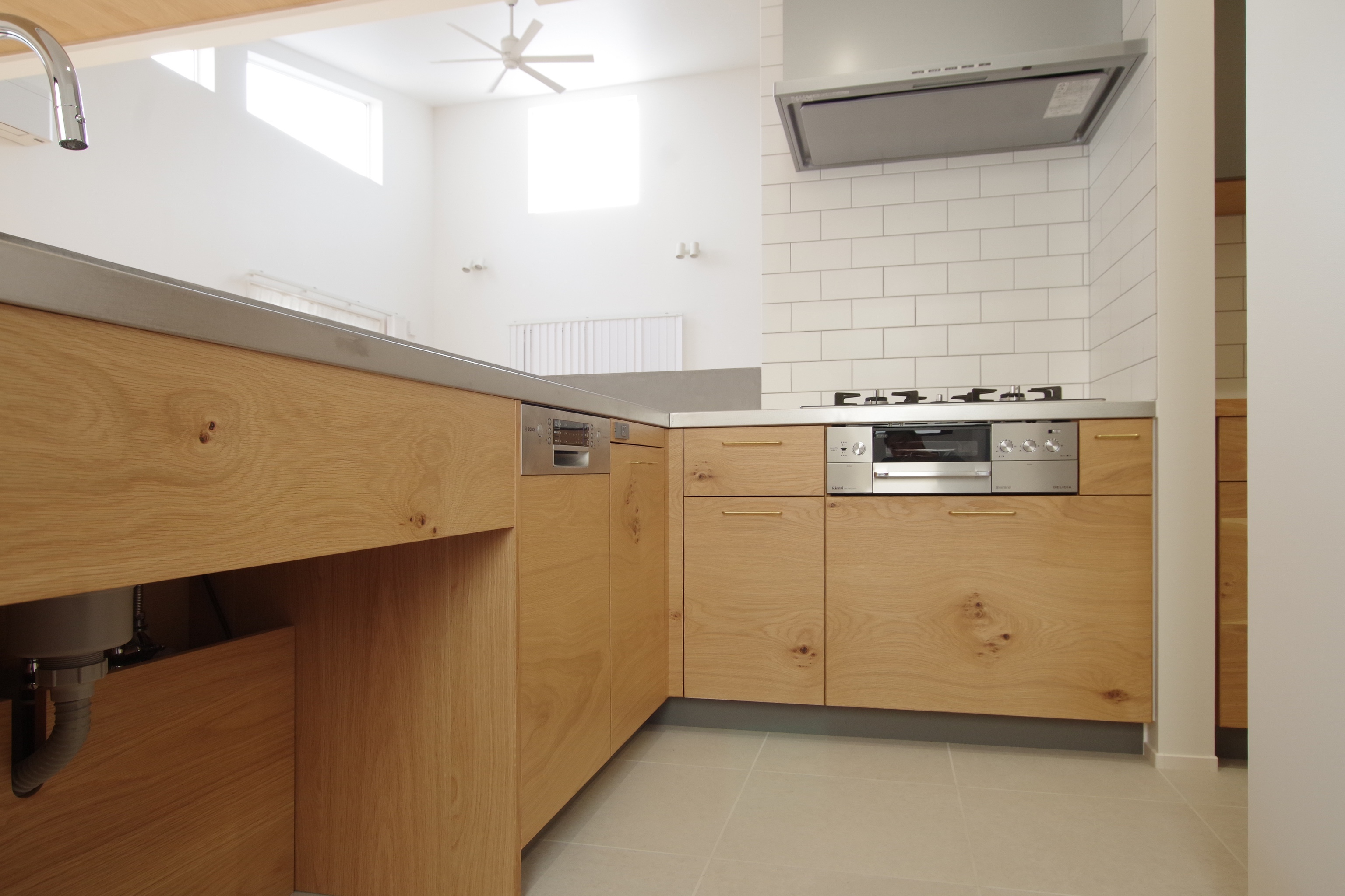 title: HOUSE 114 | Page No,125 | No.2 | sync-furniture | 株式会社 SYNC | 福岡県 家具工房 | オーダーメイドキッチン