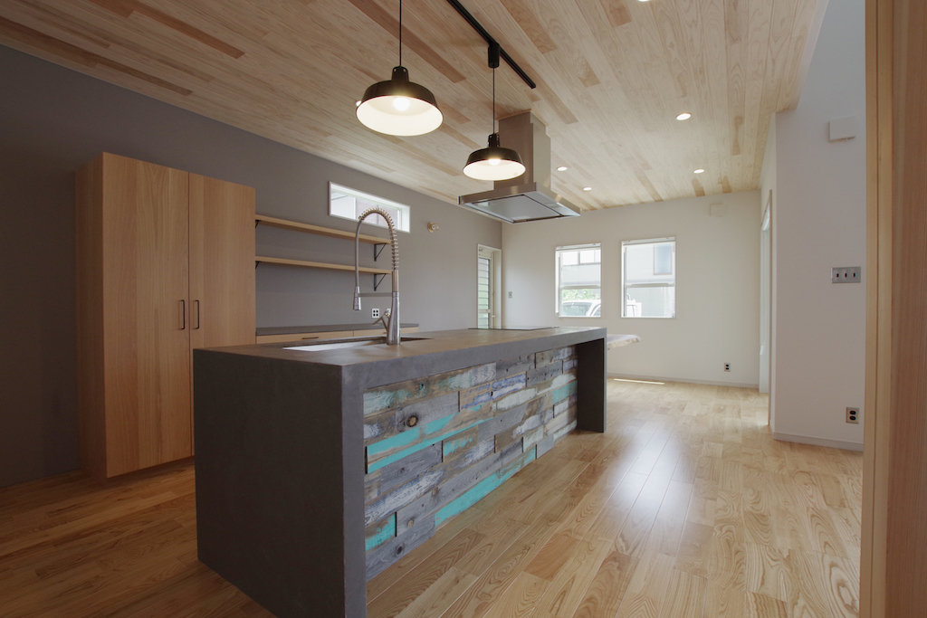 title: HOUSE 117 | Page No,128 | No.3 | sync-furniture | 株式会社 SYNC | 福岡県 家具工房 | オーダーメイドキッチン