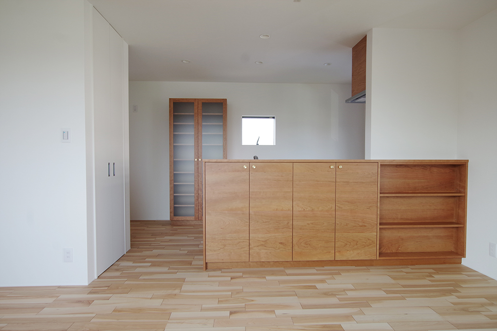 title: HOUSE 118 | Page No,129 | No.2 | sync-furniture | 株式会社 SYNC | 福岡県 家具工房 | オーダーメイドキッチン