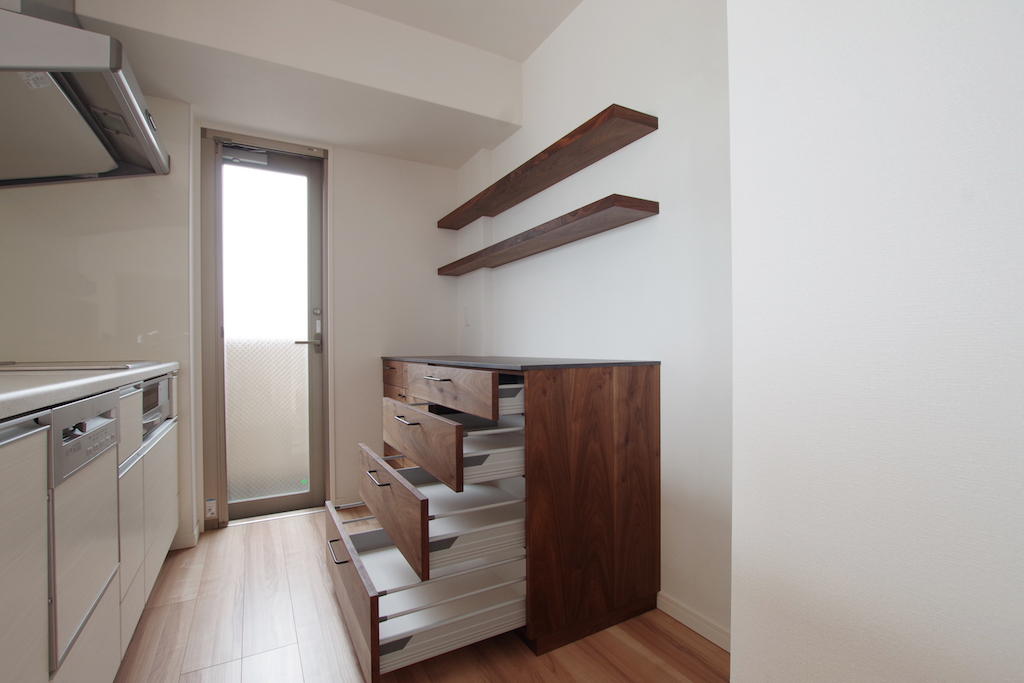 title: HOUSE 119 | Page No,130 | No.2 | sync-furniture | 株式会社 SYNC | 福岡県 家具工房 | オーダーメイドキッチン