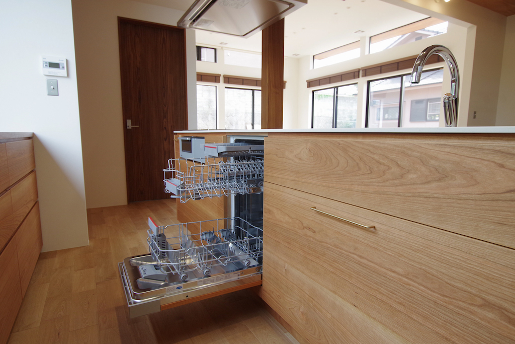 title: HOUSE 120 | Page No,131 | No.6 | sync-furniture | 株式会社 SYNC | 福岡県 家具工房 | オーダーメイドキッチン