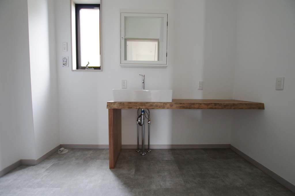 title: HOUSE 121 | Page No,132 | No.9 | sync-furniture | 株式会社 SYNC | 福岡県 家具工房 | オーダーメイドキッチン