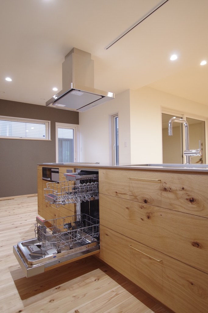 title: HOUSE 123 | Page No,134 | No.6 | sync-furniture | 株式会社 SYNC | 福岡県 家具工房 | オーダーメイドキッチン