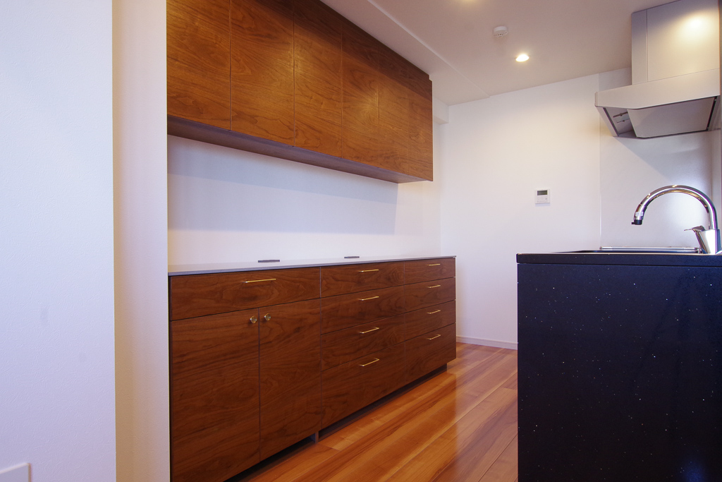 title: HOUSE 124 | Page No,135 | No.1 | sync-furniture | 株式会社 SYNC | 福岡県 家具工房 | オーダーメイドキッチン