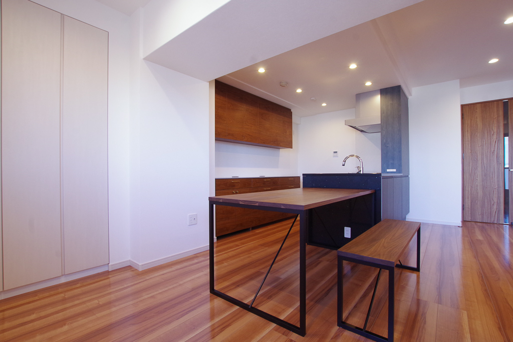 title: HOUSE 124 | Page No,135 | No.5 | sync-furniture | 株式会社 SYNC | 福岡県 家具工房 | オーダーメイドキッチン