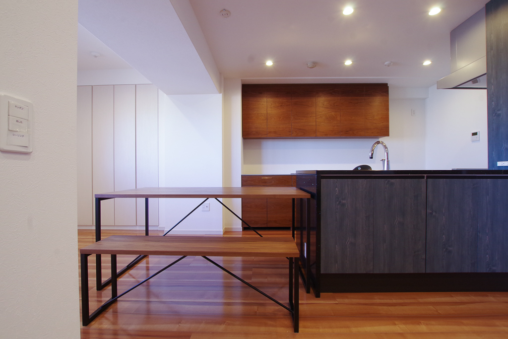 title: HOUSE 124 | Page No,135 | No.6 | sync-furniture | 株式会社 SYNC | 福岡県 家具工房 | オーダーメイドキッチン