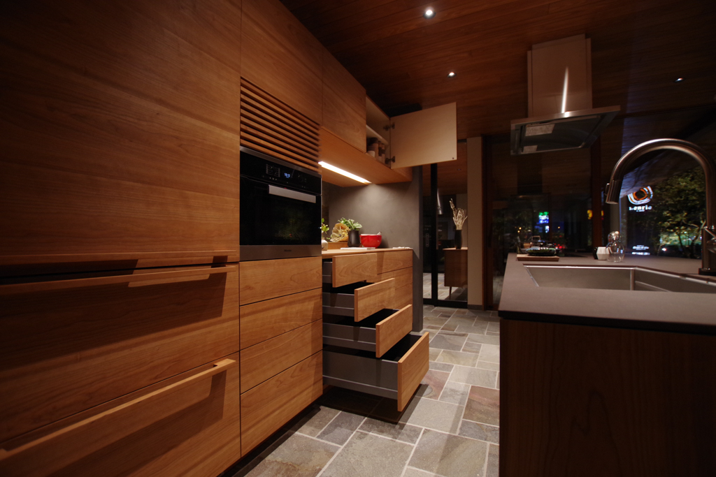 title: HOUSE 127 | Page No,138 | No.8 | sync-furniture | 株式会社 SYNC | 福岡県 家具工房 | オーダーメイドキッチン