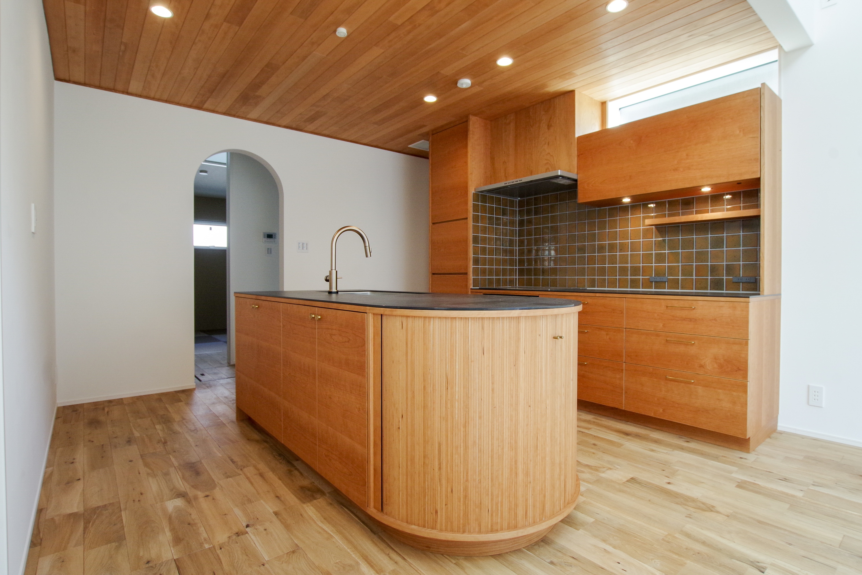 title: HOUSE 131 | Page No,142 | No.1 | sync-furniture | 株式会社 SYNC | 福岡県 家具工房 | オーダーメイドキッチン