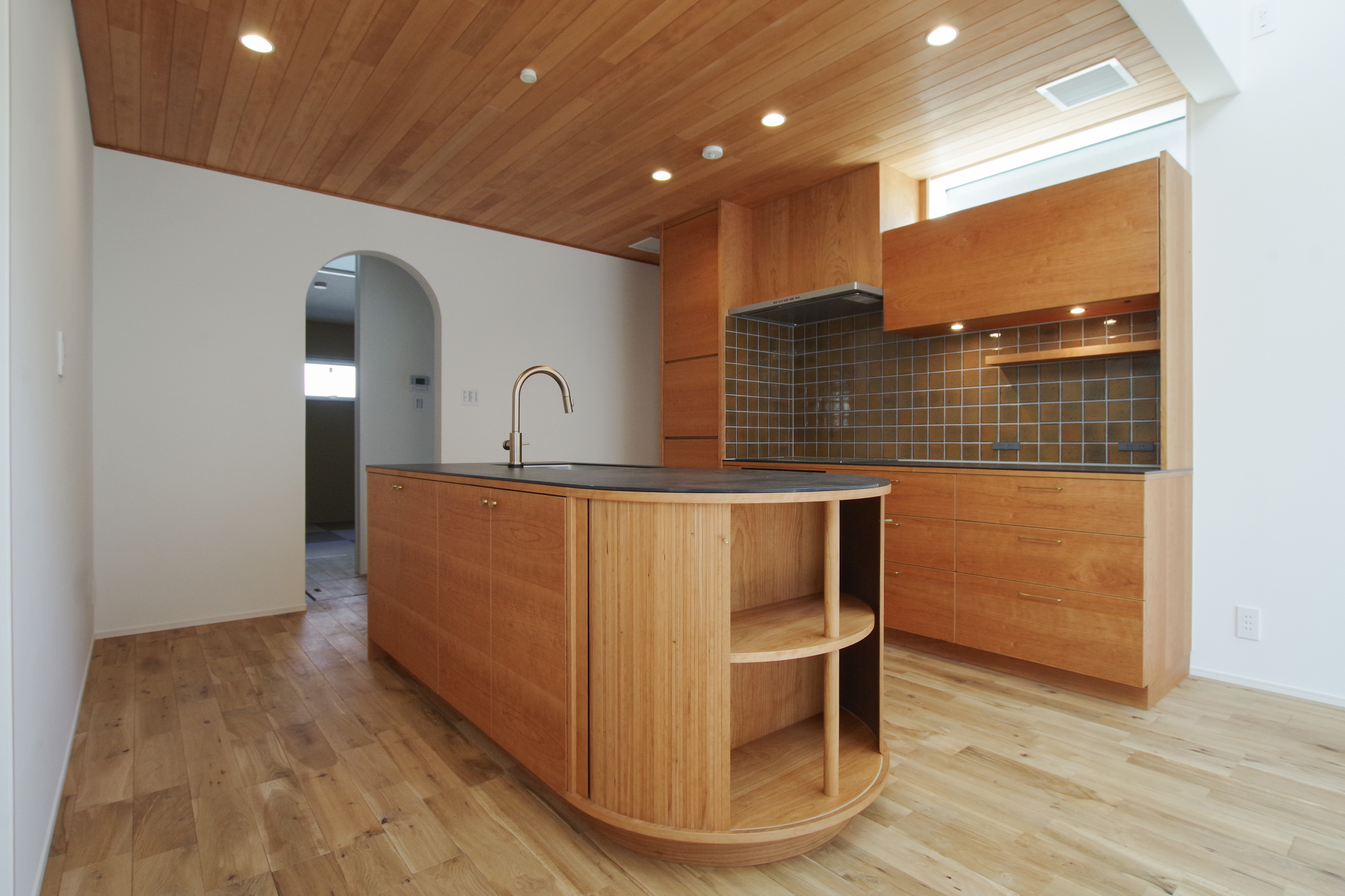 title: HOUSE 131 | Page No,142 | No.2 | sync-furniture | 株式会社 SYNC | 福岡県 家具工房 | オーダーメイドキッチン