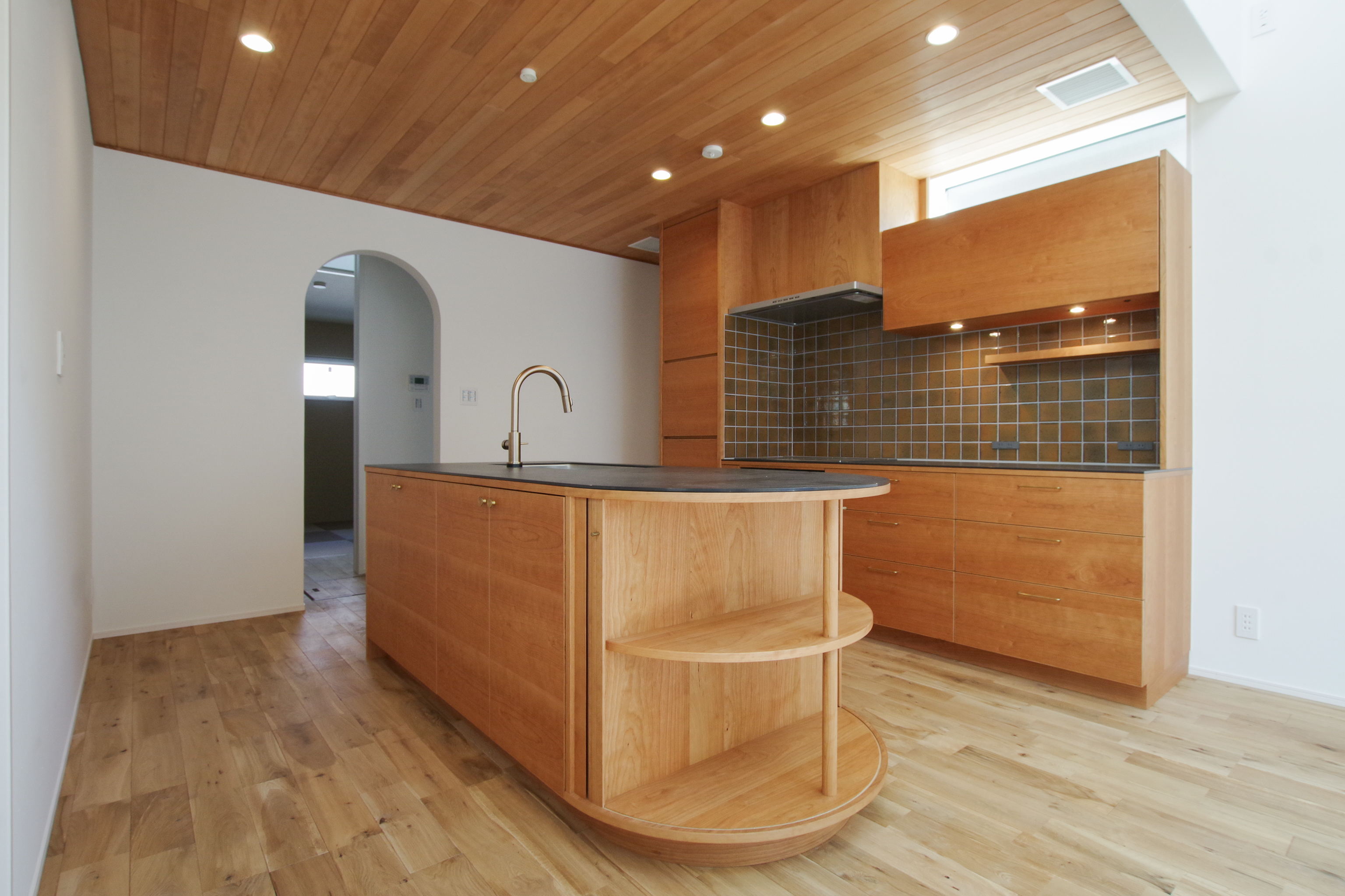 title: HOUSE 131 | Page No,142 | No.3 | sync-furniture | 株式会社 SYNC | 福岡県 家具工房 | オーダーメイドキッチン