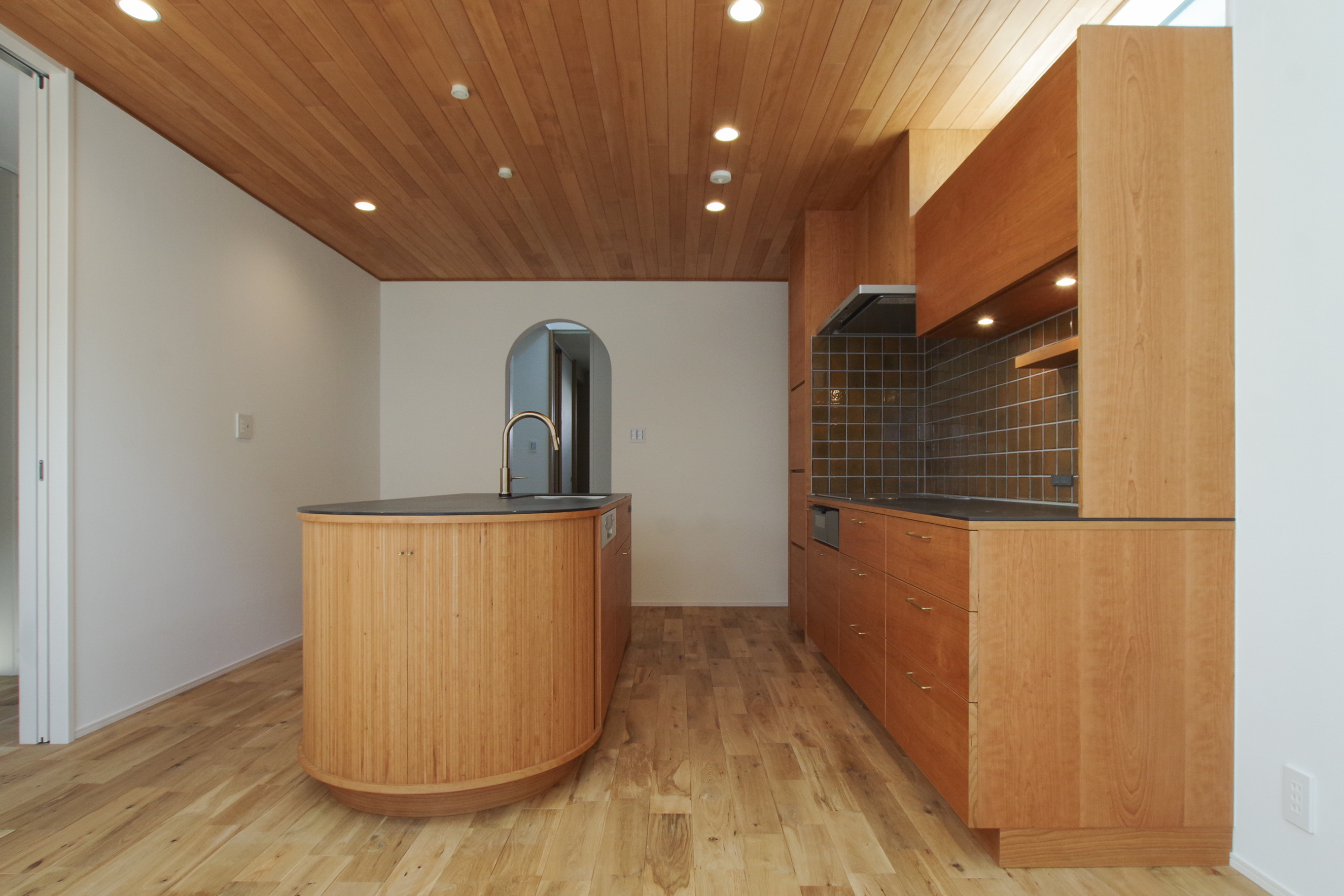 title: HOUSE 131 | Page No,142 | No.4 | sync-furniture | 株式会社 SYNC | 福岡県 家具工房 | オーダーメイドキッチン
