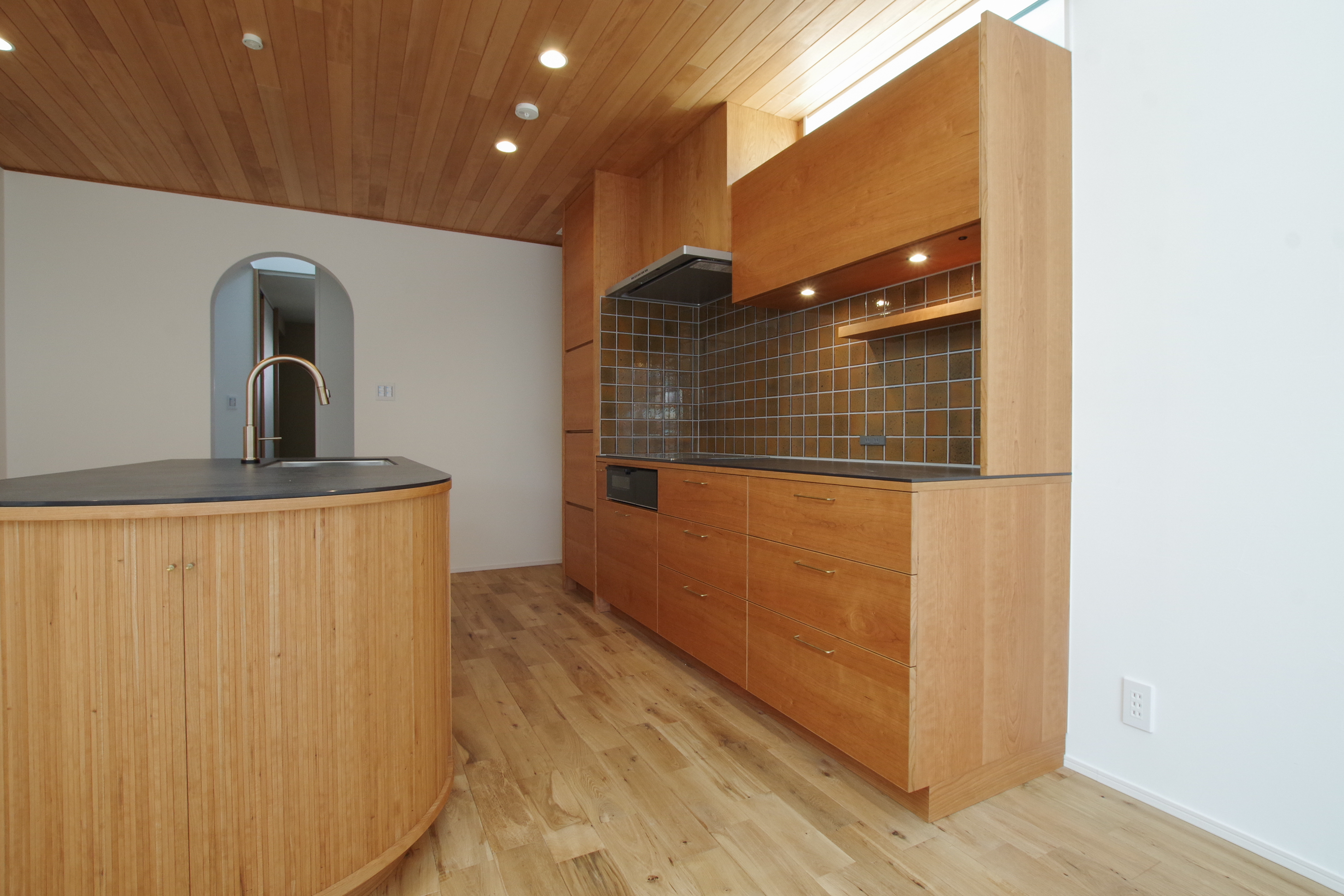 title: HOUSE 131 | Page No,142 | No.5 | sync-furniture | 株式会社 SYNC | 福岡県 家具工房 | オーダーメイドキッチン