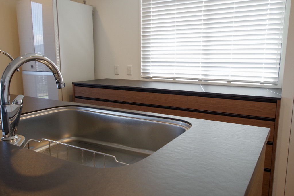 title: HOUSE 129 | Page No,140 | No.4 | sync-furniture | 株式会社 SYNC | 福岡県 家具工房 | オーダーメイドキッチン