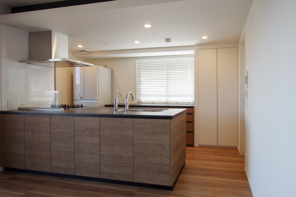 title: HOUSE 129 | Page No,140 | No.3 | sync-furniture | 株式会社 SYNC | 福岡県 家具工房 | オーダーメイドキッチン