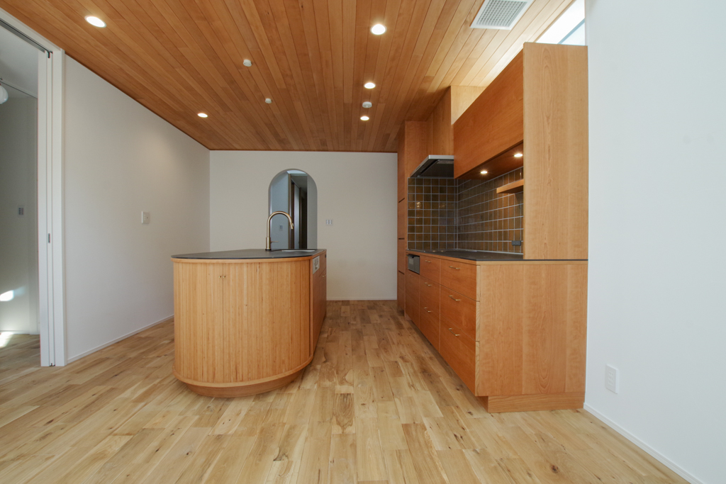 title: HOUSE 131 | Page No,142 | No.5 | sync-furniture | 株式会社 SYNC | 福岡県 家具工房 | オーダーメイドキッチン