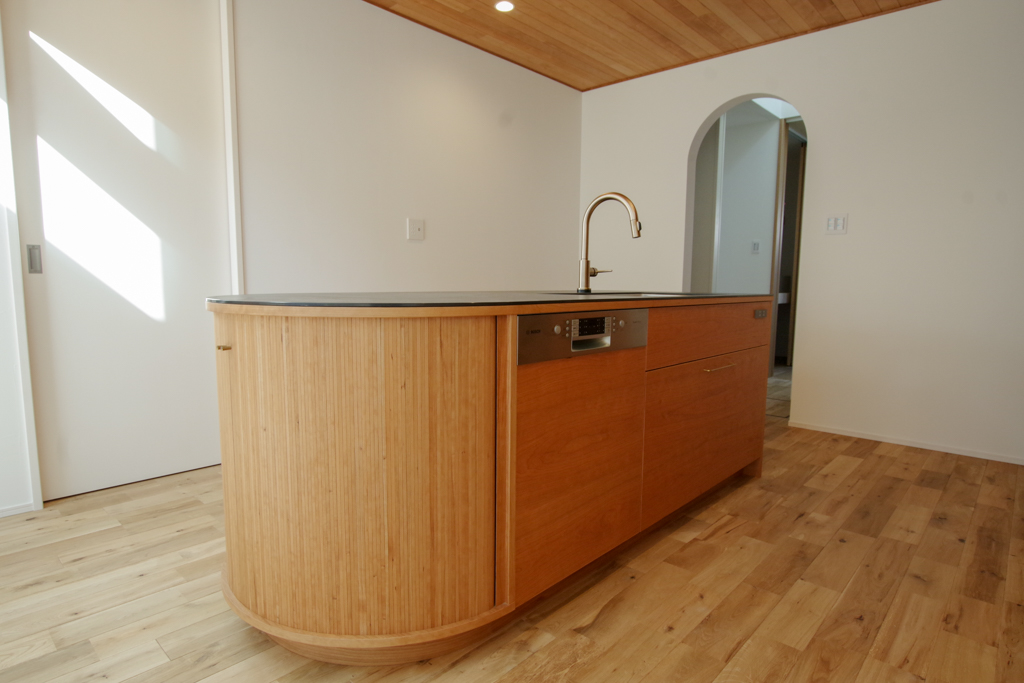 title: HOUSE 131 | Page No,142 | No.11 | sync-furniture | 株式会社 SYNC | 福岡県 家具工房 | オーダーメイドキッチン