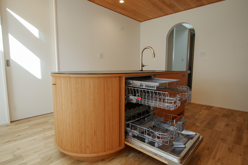 title: HOUSE 131 | Page No,142 | No.12 | sync-furniture | 株式会社 SYNC | 福岡県 家具工房 | オーダーメイドキッチン