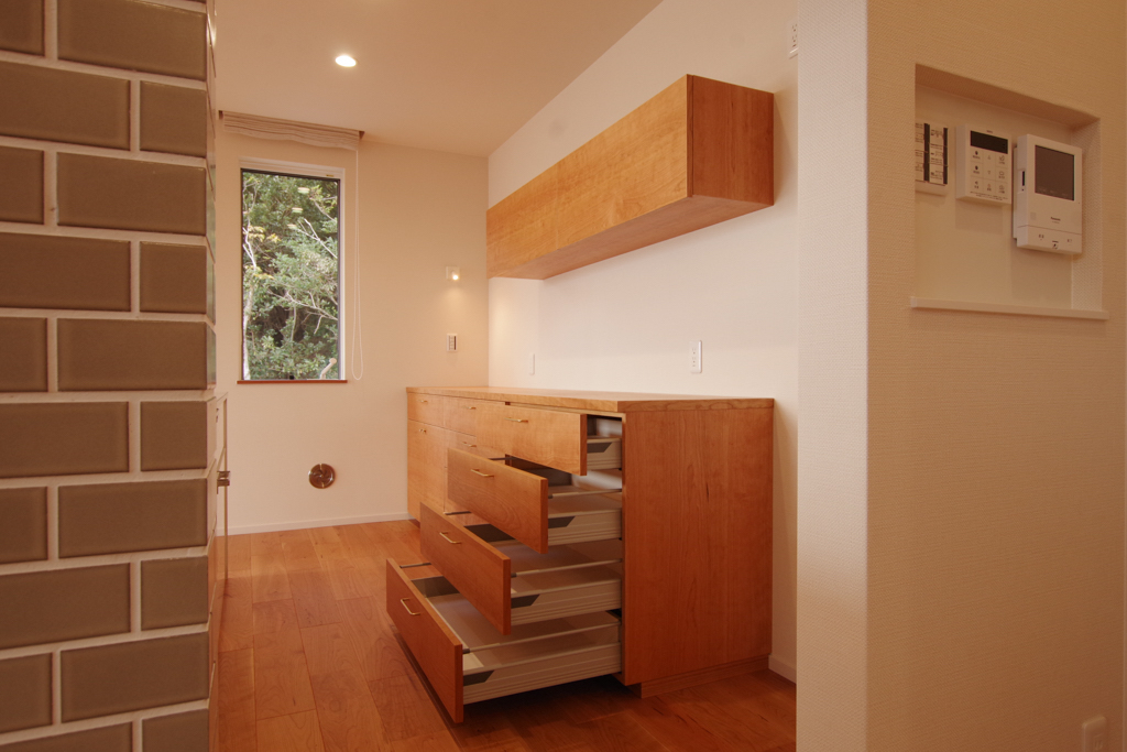 title: HOUSE 133 | Page No,144 | No.3 | sync-furniture | 株式会社 SYNC | 福岡県 家具工房 | オーダーメイドキッチン