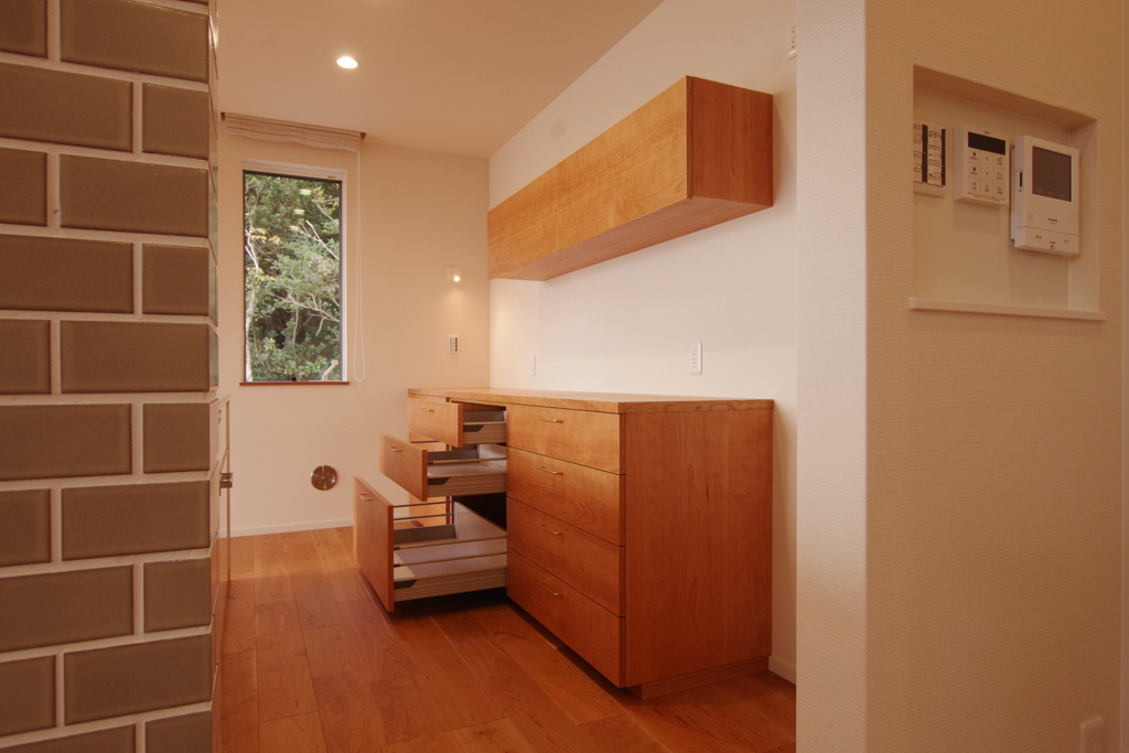 title: HOUSE 133 | Page No,144 | No.4 | sync-furniture | 株式会社 SYNC | 福岡県 家具工房 | オーダーメイドキッチン