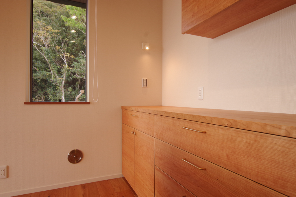 title: HOUSE 133 | Page No,144 | No.7 | sync-furniture | 株式会社 SYNC | 福岡県 家具工房 | オーダーメイドキッチン